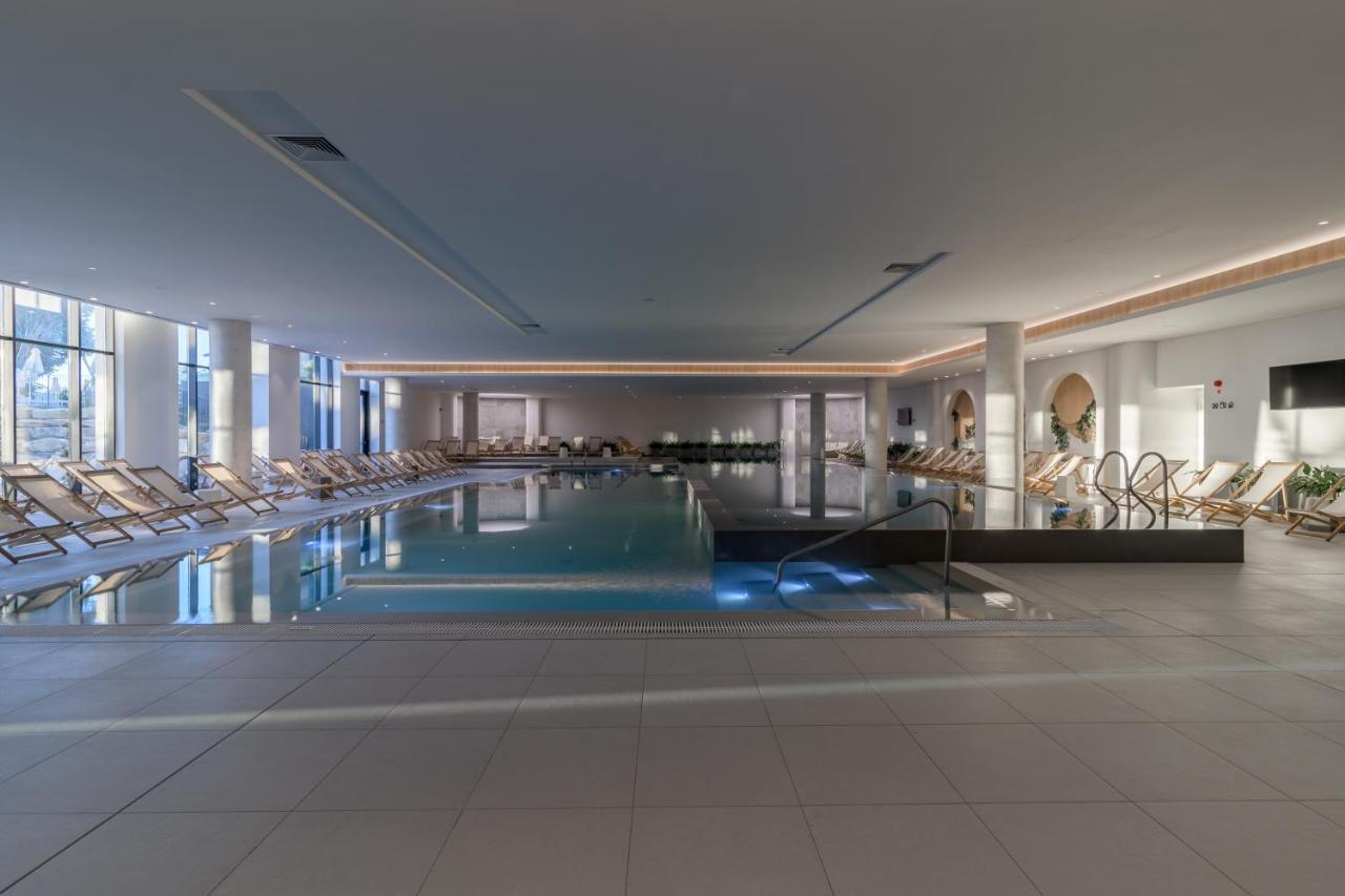 Ensana Aquahouse Hotel Saints Constantine and Helena Exterior photo The pool at the Mandarin Oriental